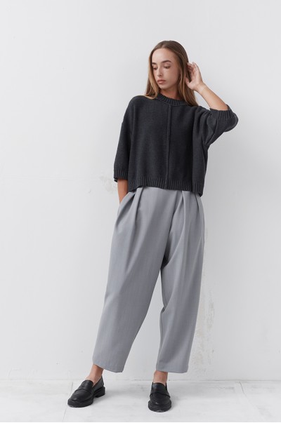 Штани об'ємні із складками світло-сірий (БР 84/1)